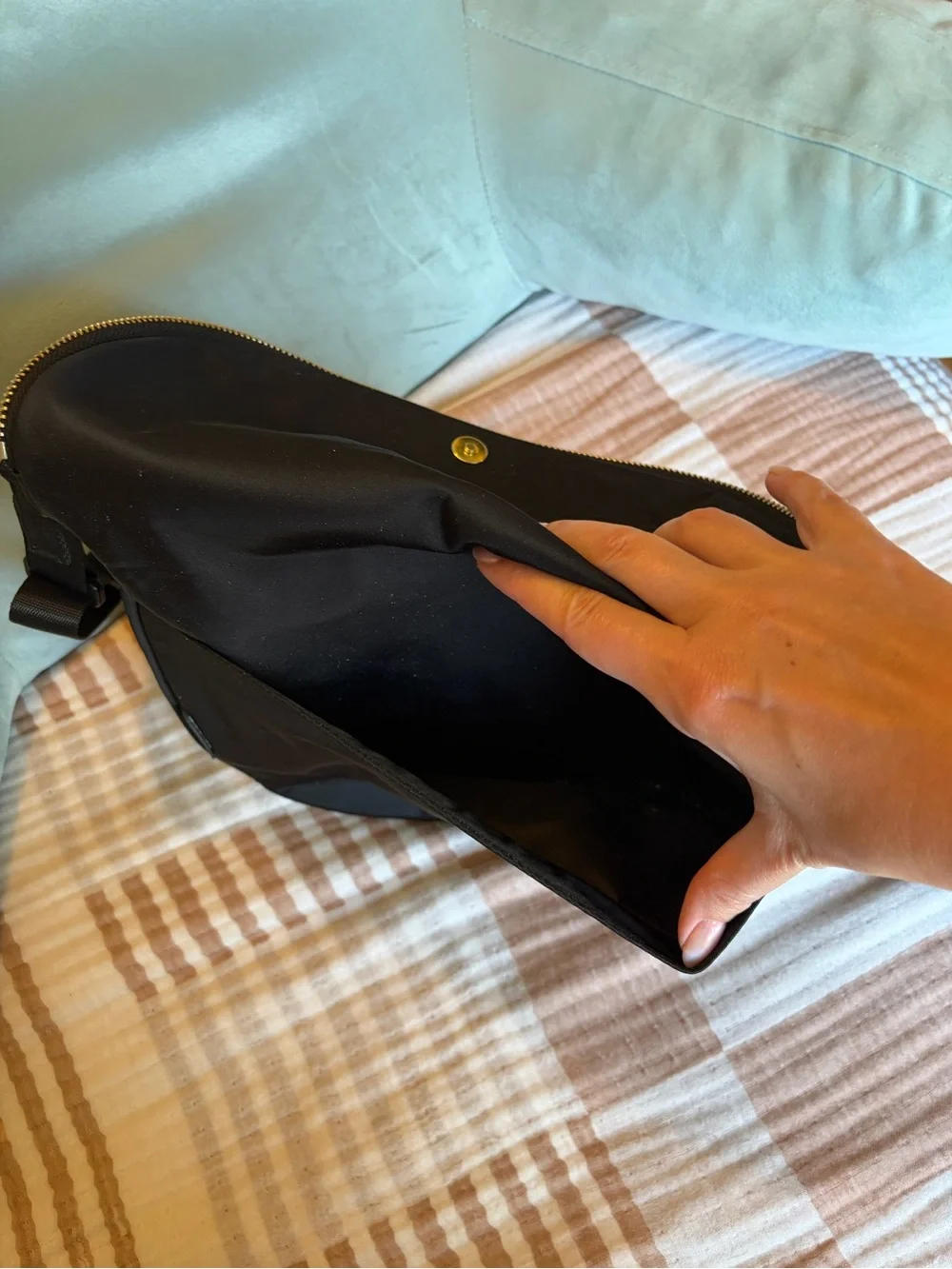 Excellent Condition‎ Lululemon Black Festival Crossbody Messenger Bag